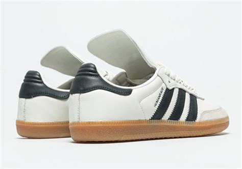 adidas sneaker mit großer zunge mit sterne deutsche seite|Adidas Samba “Long Tongue”: So anders sah unser Lieblings .